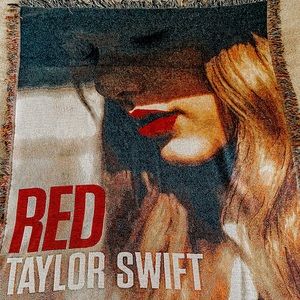 taylor swift red woven blanket